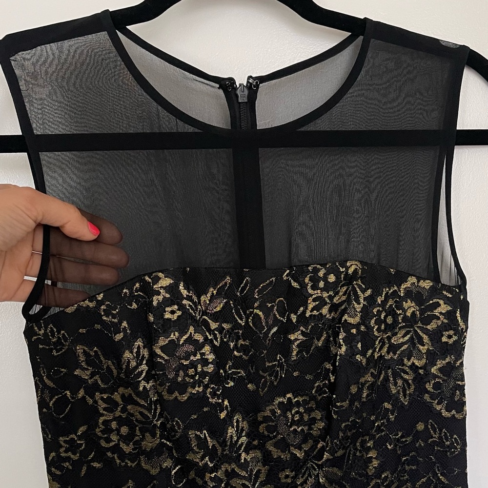 DIANE VON FURSTENBERG Golden Lace cocktail dress